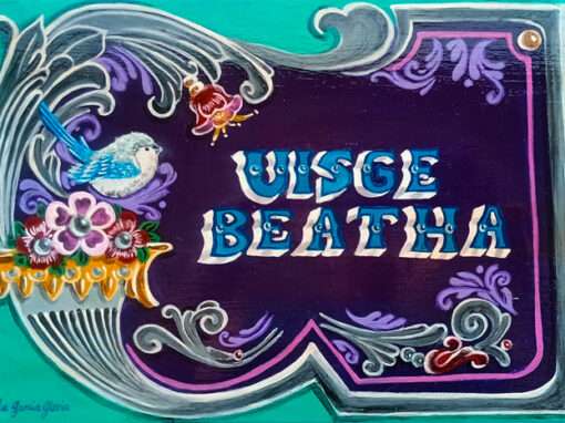 Cartel con cornucopia e inscripción Uisge Beatha