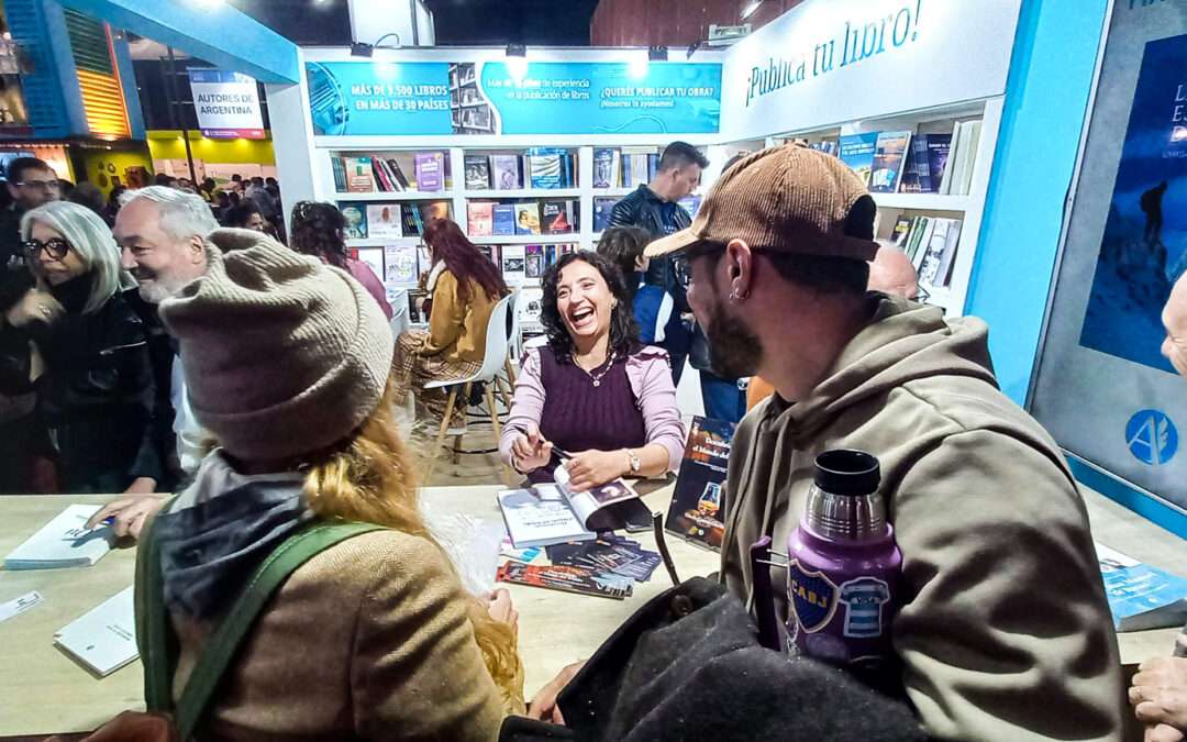 Presentación y firma de ejemplares de mi libro «Descubriendo el Mundo del Whisky» en la Feria Internacional del Libro de Buenos Aires 2026
